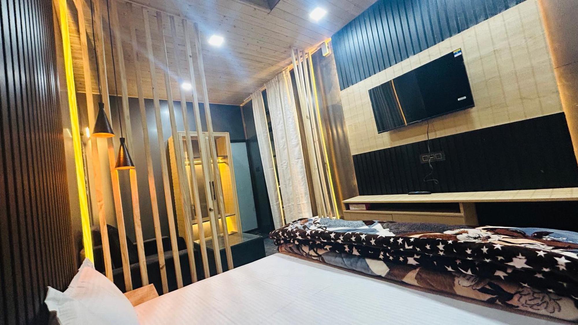 Worthmiles Resort Manāli Екстериор снимка